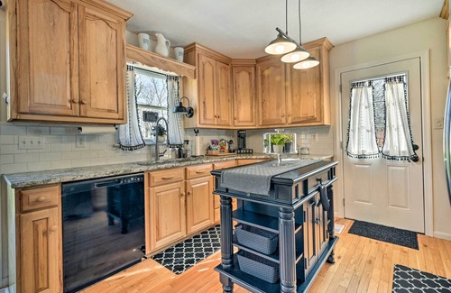 Berkeley Springs Casa | Berkeley Springs Vacation Home w/ Fire Pit!