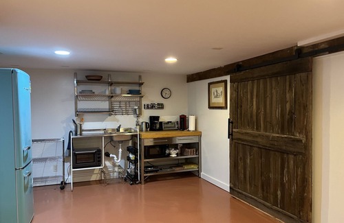 North Egremont Apartamento | Berkshire apartment on Green River; in ground pool; walking trail - pet friendly