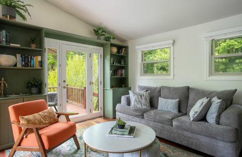 Great Barrington Casa | Berkshire Vacation Rentals: Great Barrington Walkable To Lake And Town