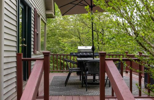 Great Barrington Casa | Berkshire Vacation Rentals: Great Barrington Walkable To Lake And Town