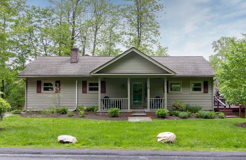 Great Barrington Casa | Berkshire Vacation Rentals: Great Barrington Walkable To Lake And Town