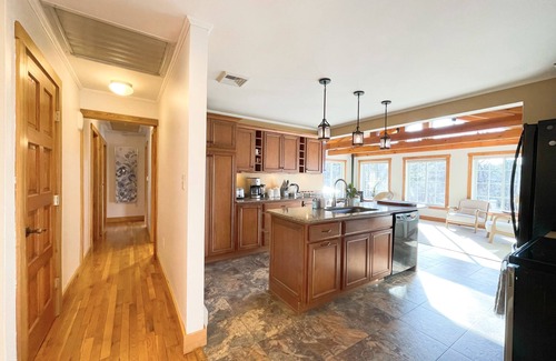 Richmond Casa | Berkshires sanctuary with outdoor living area & firepit. 8minutes to Tanglewood!