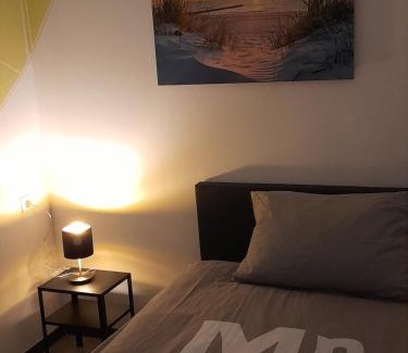 Schoenefeld Apartamento | Berlin - Schönefeld grüne Wohnung