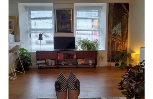 Bantry Condominio | Berlin Wall Apartment at The Residence Bantry