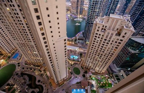 Dubai Marina Hotel | Berloga Holiday Homes JBR