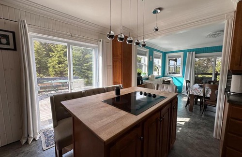 Terra Nova Casa | Bermuda Waterfront Ultimate Lakehouse Experience
