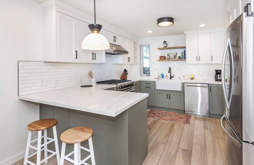 Bernal Heights Casa | Bernal Bungalow - 2 Bdr./2 Bath with Backyard.