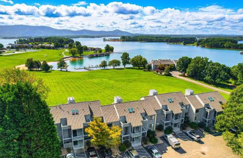 North Shore Apartamento | Bernards Landing Condo - Includes Linens!