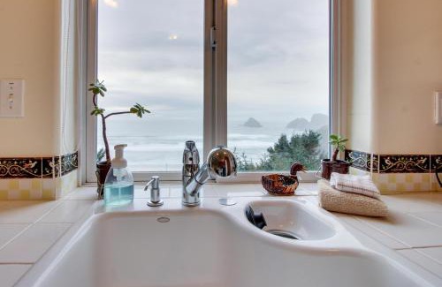 Oceanside Casa | Berni's Ocean View Castle - an Oceanside Legend