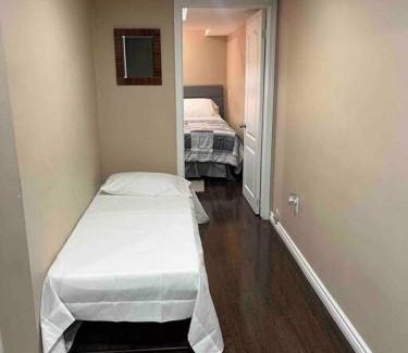 Halton Regional Municipality Apartamento | Bernie's Basement