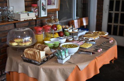 Ezeiza Cama Y Desayuno | Bernie's Bed & Breakfast , A 3 KILOMETROS DEL AEROP EZEIZA, VAN ,IN-OUT, FREE EZEIZA AIRPORT