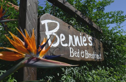 Ezeiza Cama Y Desayuno | Bernie's Bed & Breakfast , A 3 KILOMETROS DEL AEROP EZEIZA, VAN ,IN-OUT, FREE EZEIZA AIRPORT