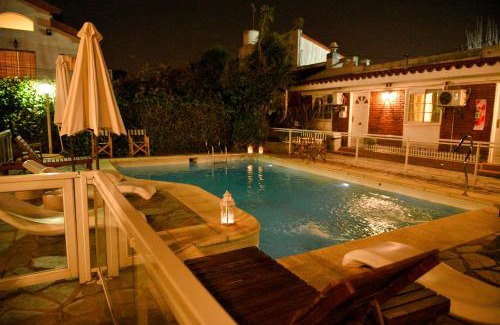 Ezeiza Cama Y Desayuno | Bernie's Bed & Breakfast , A 3 KILOMETROS DEL AEROP EZEIZA, VAN ,IN-OUT, FREE EZEIZA AIRPORT