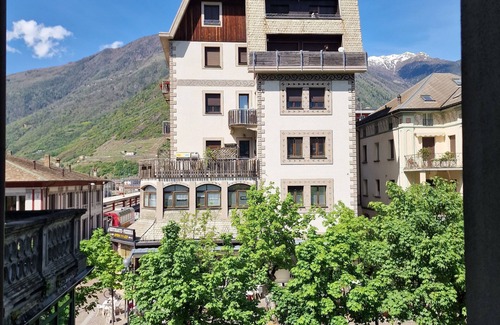Tirano Apartamento | BERNINA STATION CENTRE APARTMENT - TIRANO