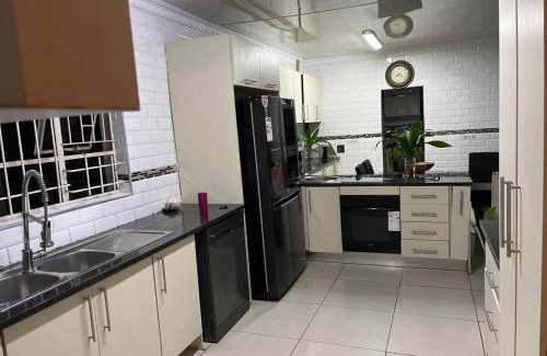 Pretoria Apartamento | Berry Home 4U