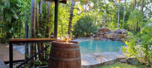 Berry Springs Casa | Berry Springs Tropical Retreat