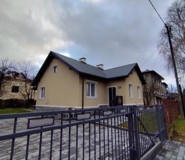 Krosno Apartamento | Berryblossom Estate