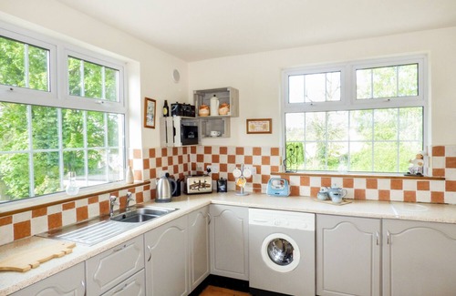 Enniscorthy Cabaña | BERRYLANE, pet friendly in Enniscorthy, County Wexford
