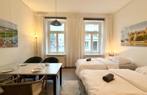 Schwerin Apartamento | Berta - Zentrale Wohnung - 2 Küchenzeilen - Nähe Bahnhof
