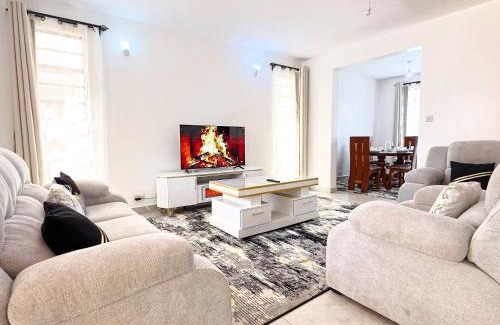 Kikuyu Complejo | Bertess 3 Bedroom fully furnished home