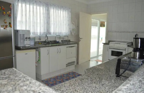 Vista Linda Casa | BERTIOGA BEAUTIFUL BEACH HOUSE HANGA ROA GATED COMMUNITY ON THE NORTH COAST
