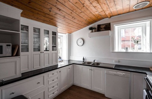 Battery Point Cabaña | Berwick Cottage in Historic Battery Point