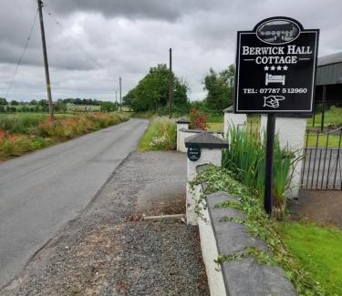 Craigavon Casa | Berwick Hall Cottage