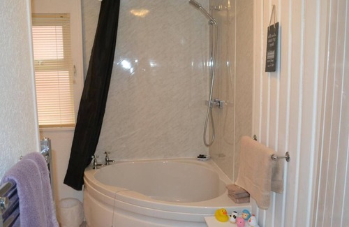 Rhyl Casa | Berwyn Guest House