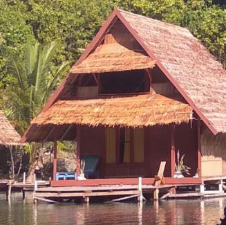 Sawinggrai Casa | Beser Bay Homestay