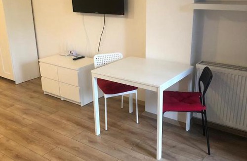 Otopeni Apartamento | Beside Airport