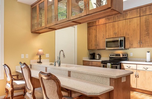 Flat Rock Casa | Beside Still Waters at Bonclarken