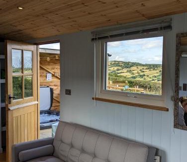 Longtown Apartamento | Bespoke luxury huts with hot tubs. Located in the black mountains.