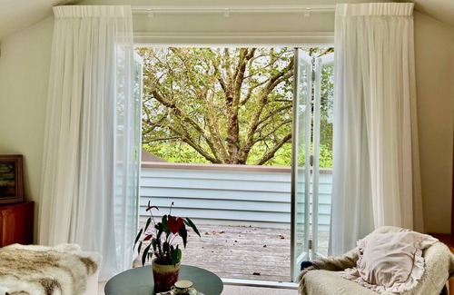 Devonport Casa | Bespoke Stays - Coastal Christmas Villa