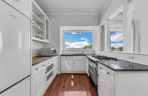 Devonport Apartamento | Bespoke Stays - Merry Season Escape