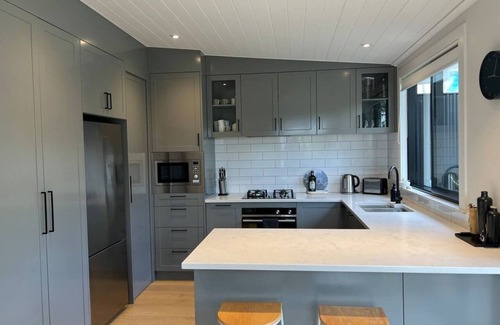 Devonport Casa | Bespoke Stays - Owens Road Villa
