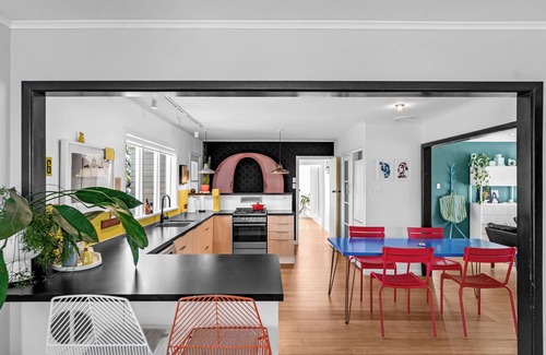 Devonport Casa | Bespoke Stays - Sunlit Home in Devonport