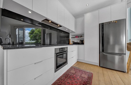 Devonport Casa | Bespoke Stays - Views Forever