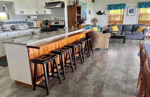 Clarence Town Casa | Best Beach House at Turtle Cove/Dean's Blue Hole! Steps To The Private Beach.