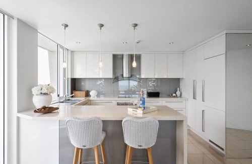 Manly Apartamento | Best Beachfront Location In Manly w Stunning Views