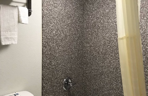 Elmwood Area Hotel | Best Budget Inn - Abilene