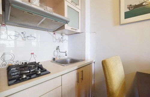 Kebagusan Apartamento | Best Choice 1BR Apartment at Kebagusan City By Travelio