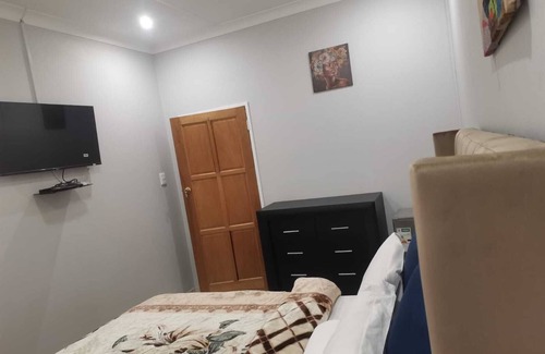 Queenswood Casa | Best clean guest house in Pretoria