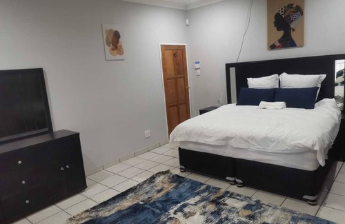 Queenswood Casa | Best clean guest house in Pretoria