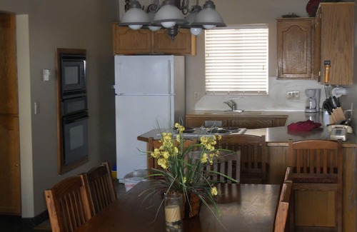 Powder Ridge Village Condominio | ¡¡Mejor trato!! 2BR / 2BA Ski-in / out en Powder Mountain - Alojamiento raro en ladera