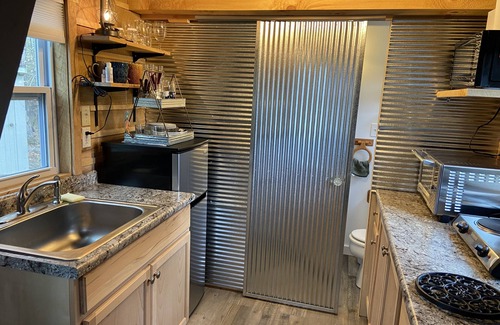 French Lick Cabina | Best Deal! TINY CABIN 5 STAR Clean- French Lick, IN -Private with VIEWS!