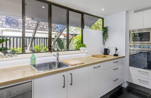 Bongaree Casa | Best Friends Beach House