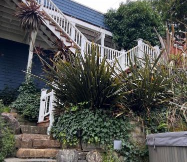 Shelter Cove Casa | Best garden view and Ocean view and sounds-hot tub-bbq-sleeps 6