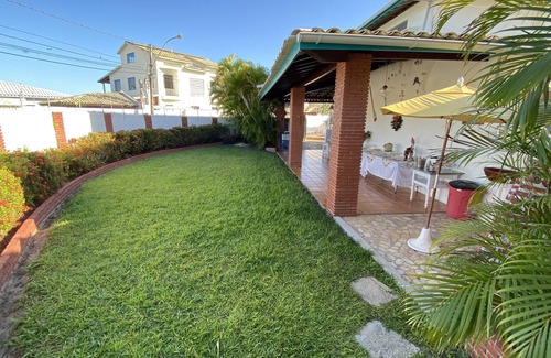 Vilas do Atlantico Casa | Mejor casa Temporada 5/4 (2suítes) Aire cond, Playa, Piscina, Diversión e Internet