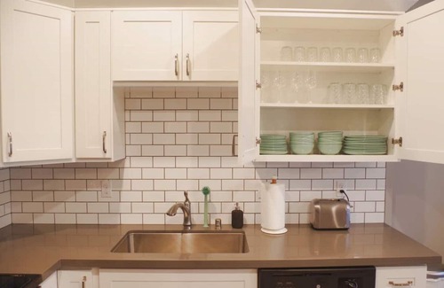 Parkland Casa | Best House Near PLU. 4br Sleeps 10. Brand New!