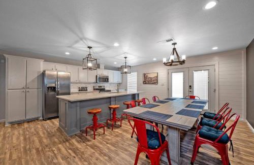 Mead Casa | Best Kitchen In Texoma! New! Playroom!